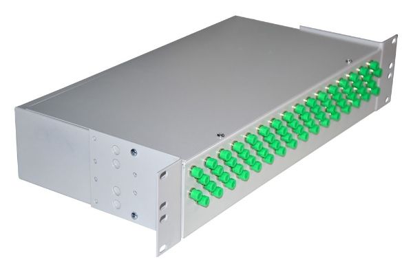 Кросс стоечный оптический Vimcom 19'' укомплектованный 2U, 64 порта FC/APC, 9/125 мкм (сплайс-кассета, пигтейлы, адаптеры, КДЗС), сплошная панель, серый.